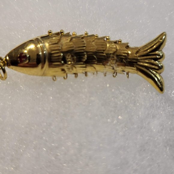 14K Gold Fish Pendant (4cm) - Picture 6 of 10